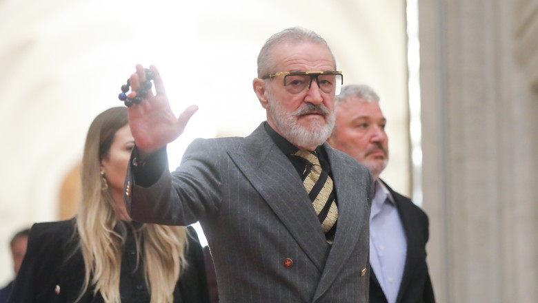 video ce a propus george becali la consultarile cu nicusor dan hai sa tragem noi grosul acuma 68377072e4d35