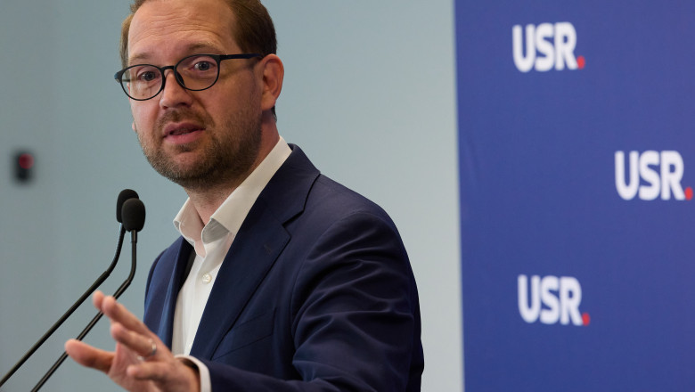 video ce a propus usr la consultarile de la cotroceni dominic fritz acest guvern va avea nevoie de timp sa se formeze 6837024ac2ad3