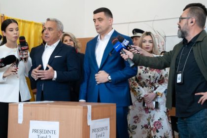 video george simion catre politistul care i a interzis sa faca declaratii in sectia de vot nu e foarte frumos ce ati facut 68298aa081503