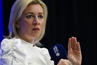 video maria zaharova lumea a vazut imaginile cu macron primind un croseu de dreapta de la sotia sa a fost lovit de mana kremlinului 683494ba683b3