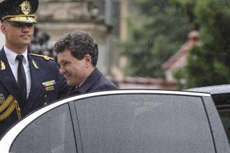 video nicusor dan cheama miercuri partidele la discutii informale pentru formarea noului guvern ce program are azi 6835718855d93