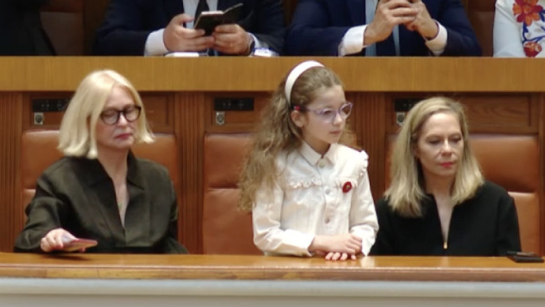 video nicusor dan despre ziua investirii sale ca presedinte fetita a spus ca s a plictisit la discurs 683573db66622