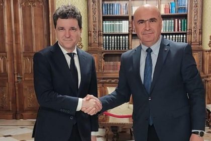 video nicusor dan s ar putea intalni astazi cu ilie bolojan cand ar urma sa aiba loc investirea sa in functia de presedinte surse 682b1461cc2f5