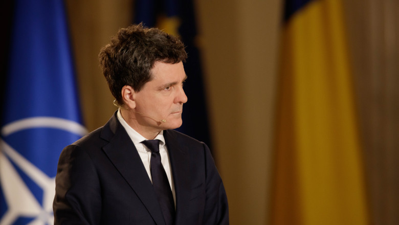 video nicusor dan spune ca romania e deja in recesiune pe de alta parte avem o economie privata care e solida 682eeb9634df7