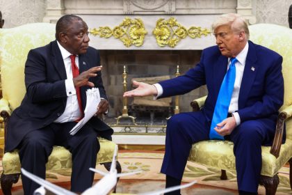 video o noua ambuscada in biroul oval donald trump l a acuzat pe cyril ramaphosa de un genocid al albilor in africa de sud 682ebe9654f36