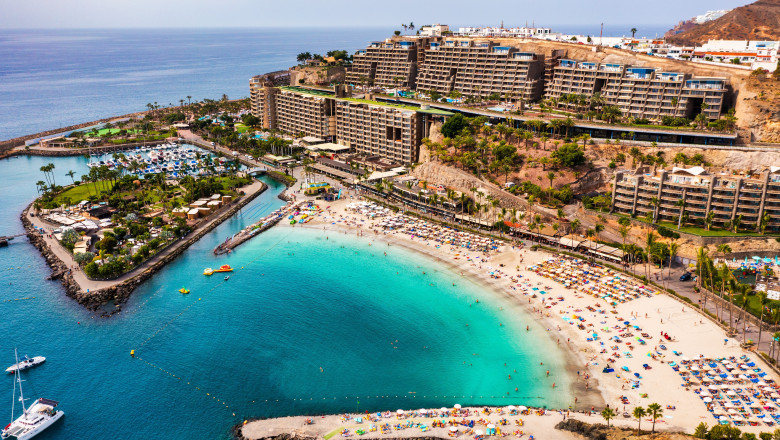 video reguli stricte pentru turistii din gran canaria fara umbrele gatit sau dus pe plaja amenzile ajung la 3 000 de euro 68280af6720b3