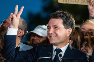 video rezultate alegeri prezidentiale 2025 turul 1 momentul in care nicusor dan l a depasit pe crin antonescu si a trecut pe locul 2 6817f3188d8e8