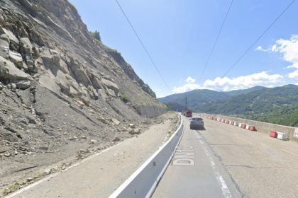 video senzori de impact instalati pe versanti in zona barajului siriu unde au loc frecvent caderi de stanci pe dn 10 6823133c5459e