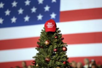 video tarifele lui trump golesc sacul lui mos craciun copiii americani ar putea primi doua papusi in loc de 30 anunta presedintele sua 68136f2d9610c