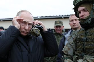 vladimir putin se lauda ca cel putin 50 000 de rusi se inroleaza voluntar in fiecare luna ca sa lupte in ucraina 68236db9eaac5