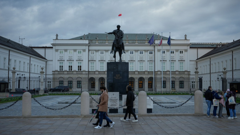 vot decisiv si in polonia electoratul alege intre calea pro ue si cea maga uitati va aceeasi batalie are loc si in romania 6828d101d68b0