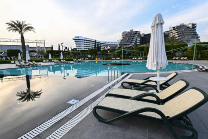 4 000 de hoteluri din turcia au fost inchise chiar la inceput de sezon unii turisti s au trezit fara cazare 6856555c837f4