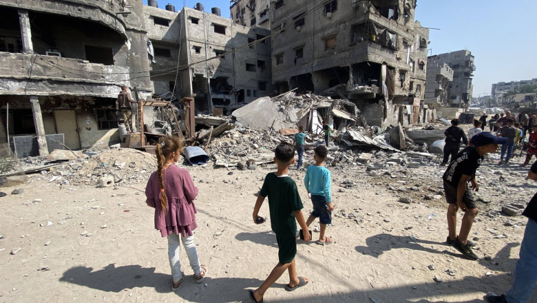 apararea civila din gaza spune ca 36 de oameni au fost ucisi de fortele israeliene focuri de arma in apropierea unui centru umanitar 68445786088df