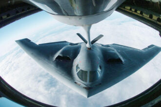 bombardiere b 2 stealth ale sua se indreapta spre baza diego garcia din oceanul indian sprijinite de opt avioane cisterna 6856c5cb50e75