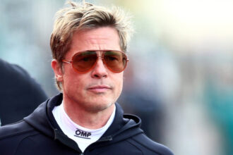 brad pitt a fost jefuit trei hoti au intrat in vila lui din los angeles si au devastat o 685e92accce41