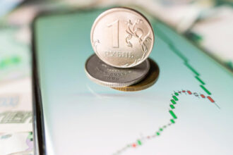 care e cea mai performanta moneda din lume e surpriza anului in ciuda sanctiunilor si a preturilor scazute ale petrolului 684534fe13b93