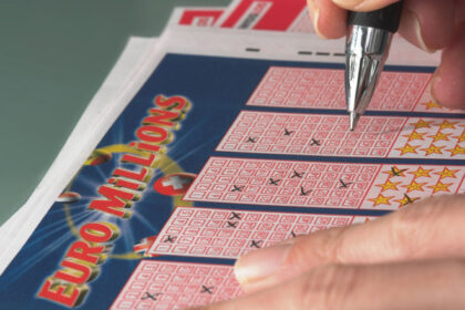 ce faci cand castigi 250 de milioane de euro cum isi cheltuiesc banii castigatorii marilor premii la loto 6853a0e40585f