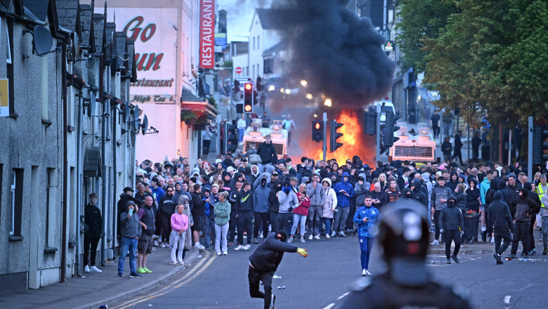 ce spune mae despre situatia exploziva din irlanda de nord unde migrantii romani sunt vizati de violente 684b02f5c7562