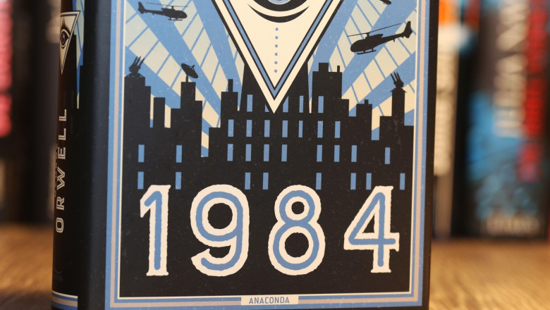 cele mai furate carti in rusia sunt romanul 1984 de george orwell si constitutia 68545082124f4