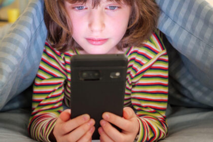 comisia europeana considera ca nu are prerogativa de a decide interzicerea accesului minorilor la retelele sociale 6849d247f201b