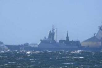 cum a reusit o nava de razboi rusa inarmata cu rachete sa treaca nedetectata prin canalul manecii era insotita de doua petroliere 685aebae8b2f0