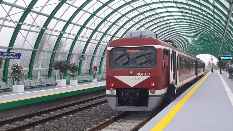 degajari de fum la automotorul unui tren care circula catre aeroportul henri coanda circulatia a 3 trenuri de calatori a fost afectata 68591f1f533b0