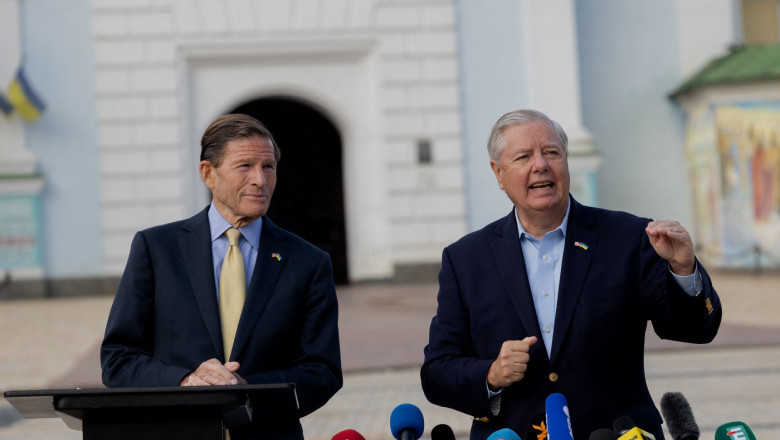 doi senatori americani avertizeaza ca moscova se pregateste de o noua ofensiva putin il ia de fraier pe presedintele trump 683d416ee1729