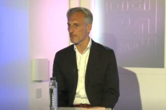 exclusiv ce solutie vede matei paun pentru a rezolva problemele economice ale romaniei o foarte mare oportunitate in aceasta criza 684ae74754a1c