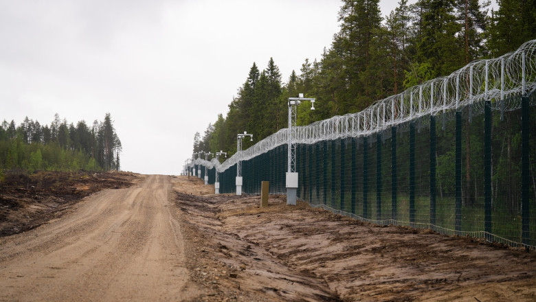 finlanda inchide cu gard inalt de aproape 5 metri inca un tronson al frontierei cu rusia 685ba95ca06a3