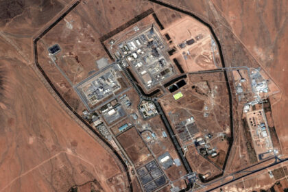 foto imagini din satelit confirma distrugeri majore in iran la reactorul cu apa grea de la arak 6854eb41413eb