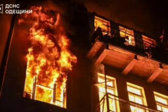 galerie foto atac cu drone al rusiei asupra odesei 10 lovituri incendii de amploare un mort si 14 raniti inclusiv pompieri 68552a8d6ac93