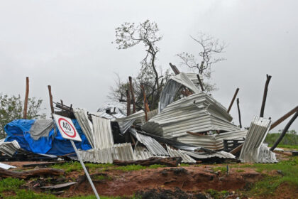 galerie foto cel putin doi morti in urma uraganului erick ploi torentiale si pagube majore in sudul mexicului 68552a7e96612
