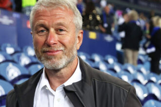 guvernul britanic este gata sa il dea in judecata pe abramovici pentru vanzarea echipei de fotbal chelsea cat ar datora oligarhul rus 683e8e3f42428