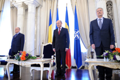 iliescu l a criticat pe basescu a vrut sa mascheze incalcarea principiilor democratiei ce spune despre revizuirea constitutiei 685414e83068e