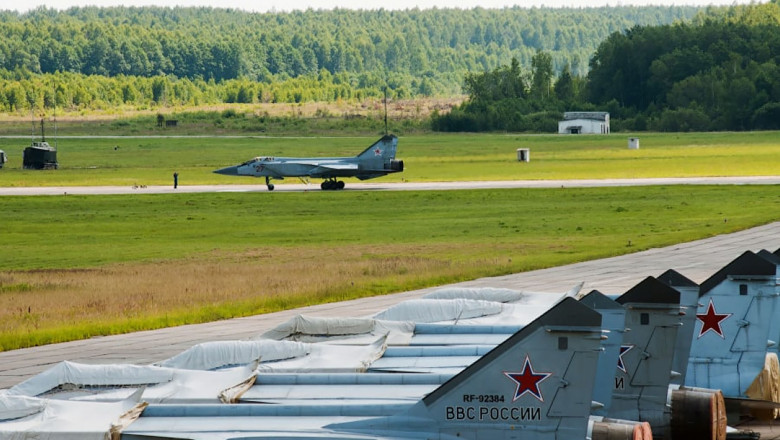 inca o baza aeriana rusa atacata de ucraineni printre avioanele lovite un mig 31k folosit la lansarea de rachete kinjal raport 684696eabe766