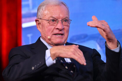 keith kellogg a dezvaluit cum l a comparat pe volodimir zelenski cu abraham lincoln intr o discutie cu donald trump 684aeb83598a5