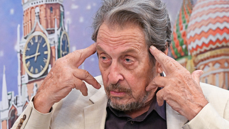 kremlinul saluta vizita la moscova a tatalui lui elon musk e cea mai buna modalitate de a cunoaste rusia 68482c5fdcfab