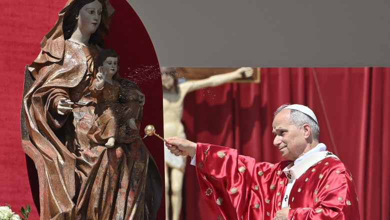 leon al xiv lea a criticat politicile nationaliste in timpul slujbei de duminica ce mesaj a transmis primul papa american 684593e86105a