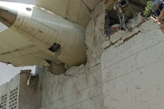 marturii cutremuratoare din ahmedabad unde avionul air india s a prabusit fiul meu a sarit de la etajul 2 pentru a se salva 684ac857e8786