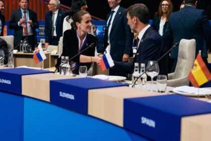 ministrul de externe oana toiu la reuniunea consiliului nato ucraina protejam impreuna cu fortele aliate granita ue 685c4ec376bbc