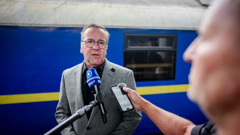 ministrul german al apararii a mers la kiev dupa ce moscova a amenintat berlinul cu razboiul din cauza rachetelor taurus 684a9018d05bb