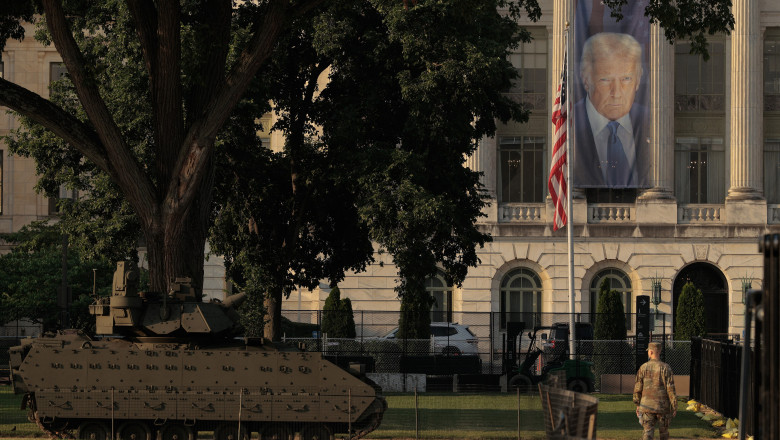 motivul suprinzator din cauza caruia parada militara a lui donald trump ar putea fi anulata multimea ar fi pusa in pericol 684b0ea781be0