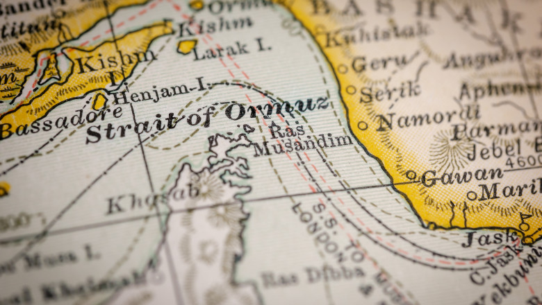 navele evita stramtoarea ormuz iar tarifele de transport cresc puternic din cuaza conflictului israel iran 68533b083ad37