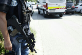 news alert doi romani se afla printre persoanele ranite in atacul de la scoala din austria 68494cb17181d