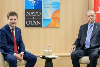 nicusor dan a discutat cu recep tayyip erdogan la haga despre parteneriatul strategic si dezvoltarea in comun a industriei de aparare 685c1d50ed046