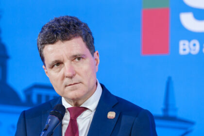 nicusor dan ar urma sa discute cu donald trump la summitul nato surse 685a9e15643af