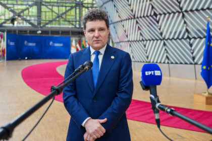 nicusor dan despre masurile de austeritate suntem presati de timp se vor lua niste masuri cumva grosiere ce spune de salariul sau 685e376c2d149