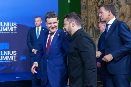 nicusor dan dupa ce s a intalnit cu zelenski si rutte la summitul b9 o pace durabila poate fi obtinuta doar dand dovada de forta 683de57ea1030