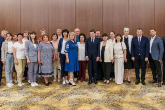 nicusor dan s a intalnit cu membrii comunitatii romanesti din zona odesa ne am asumat ca vom deschide repede consulatul de acolo 6849eadadfa79