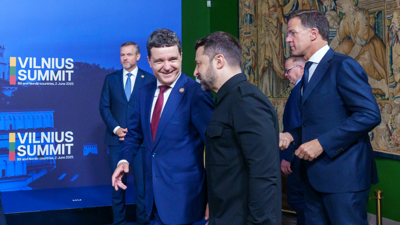 nicusor dan se intalneste astazi cu volodimir zelenski in odesa la summitul ucraina europa de sud est participa si maia sandu 6849279ec2f67